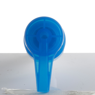 Pompa cosmetica di plastica blu su misura della lozione per la bottiglia 33mm